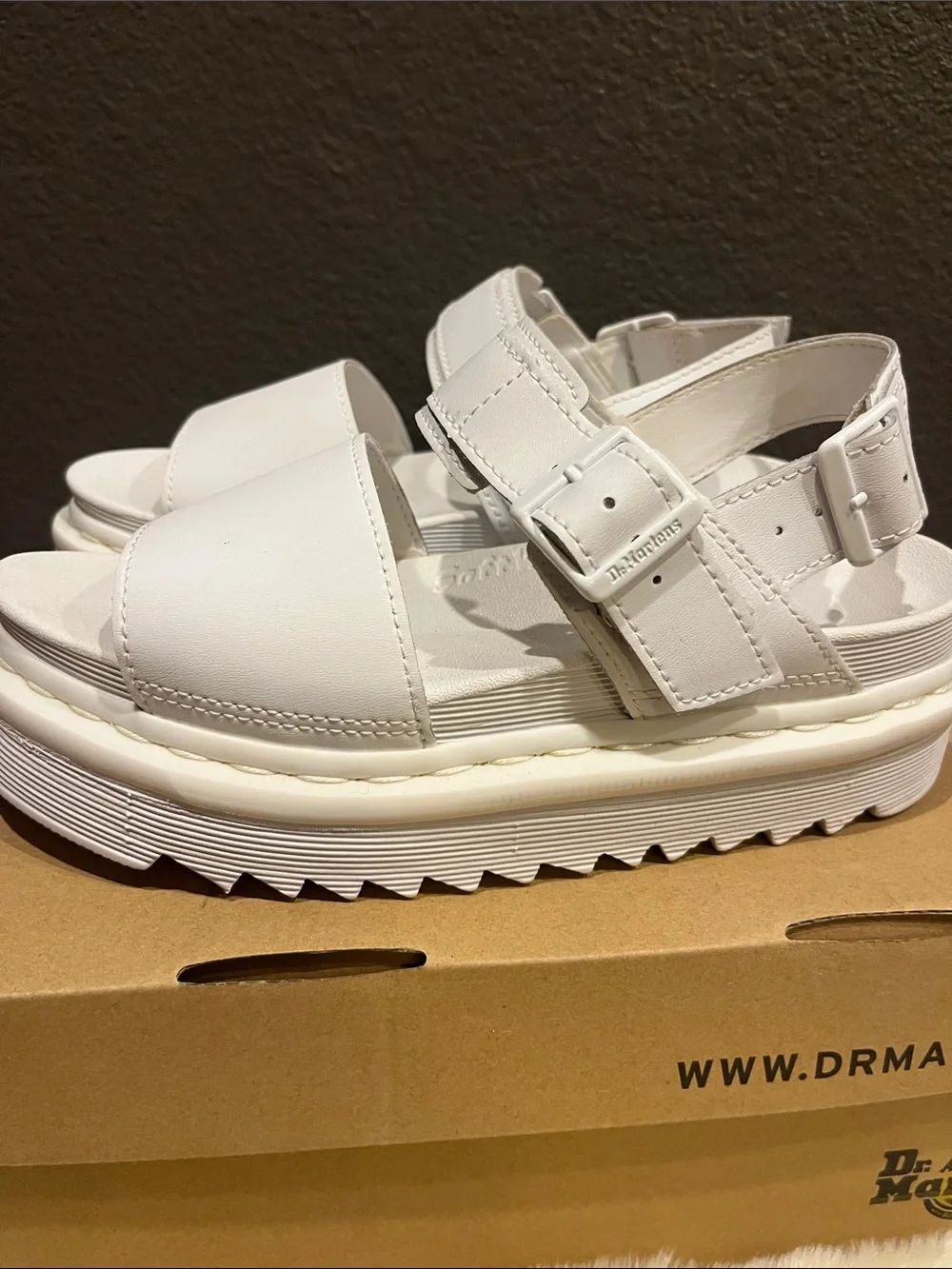New Dr. Martens Voss mono hydro leather sandal